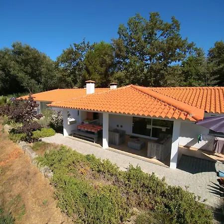 Dom wakacyjny Spacious On Estate Near Covas (Coimbra)