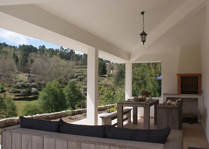 別荘 Spacious On Estate Near Covas