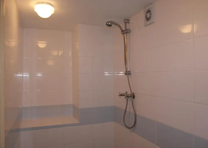 Spacious On Estate Near Covas