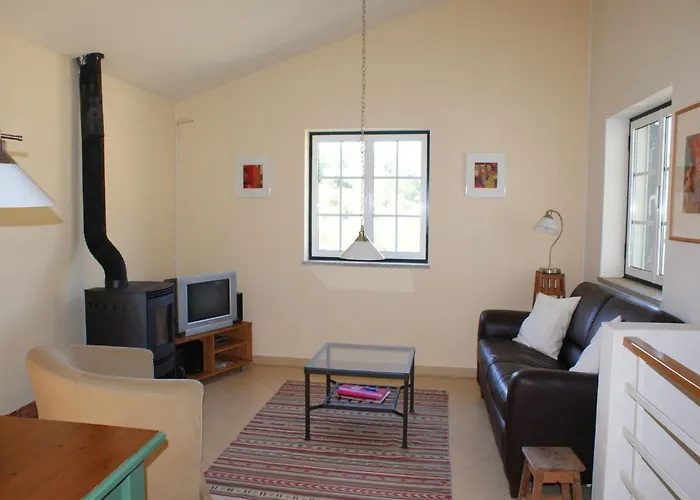 Spacious On Estate Near * Covas