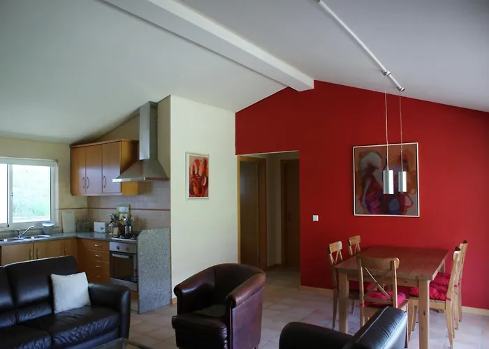 Spacious On Estate Near 別荘 *